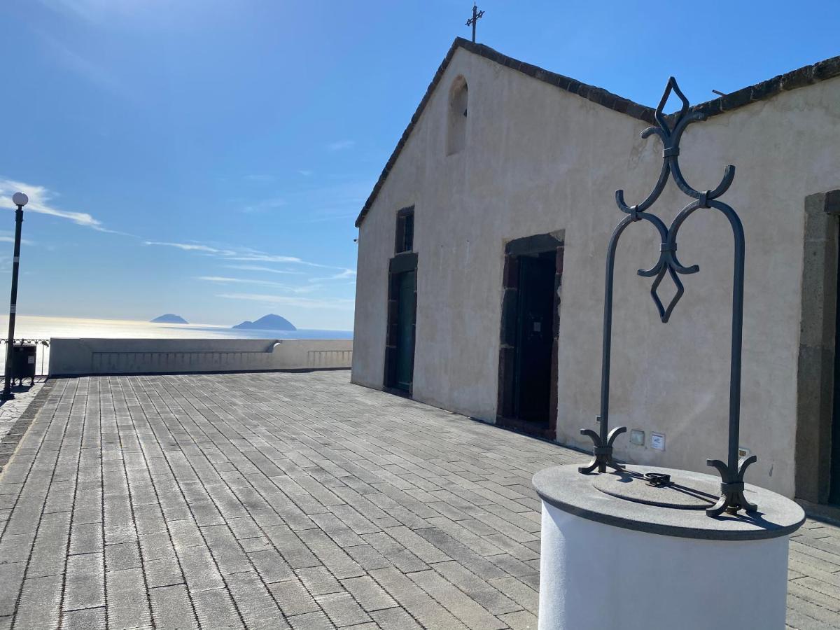 Appartamento Lipari Centro Storico Flat 7 mins from port Esterno foto