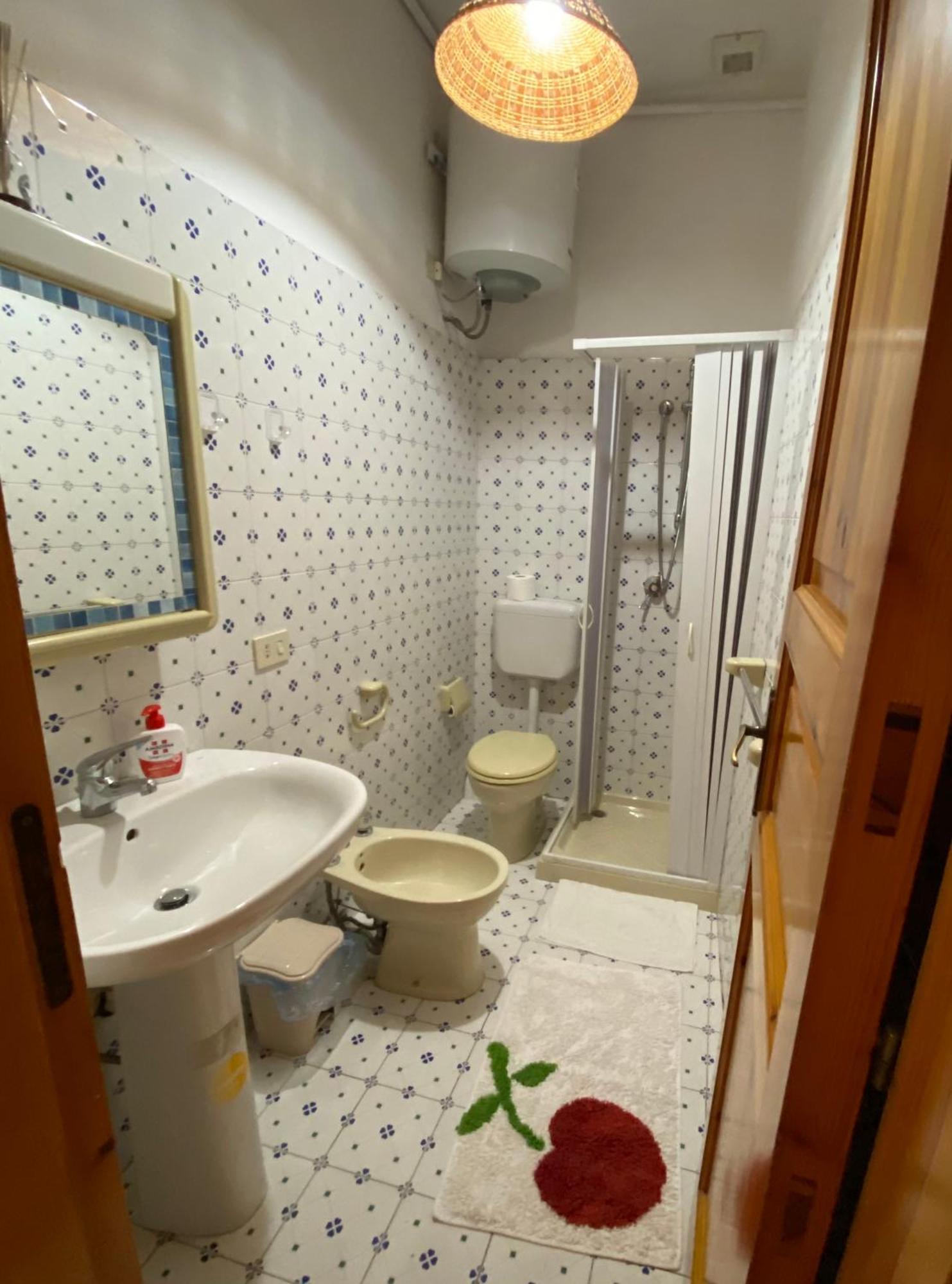 Appartamento Lipari Centro Storico Flat 7 mins from port Esterno foto