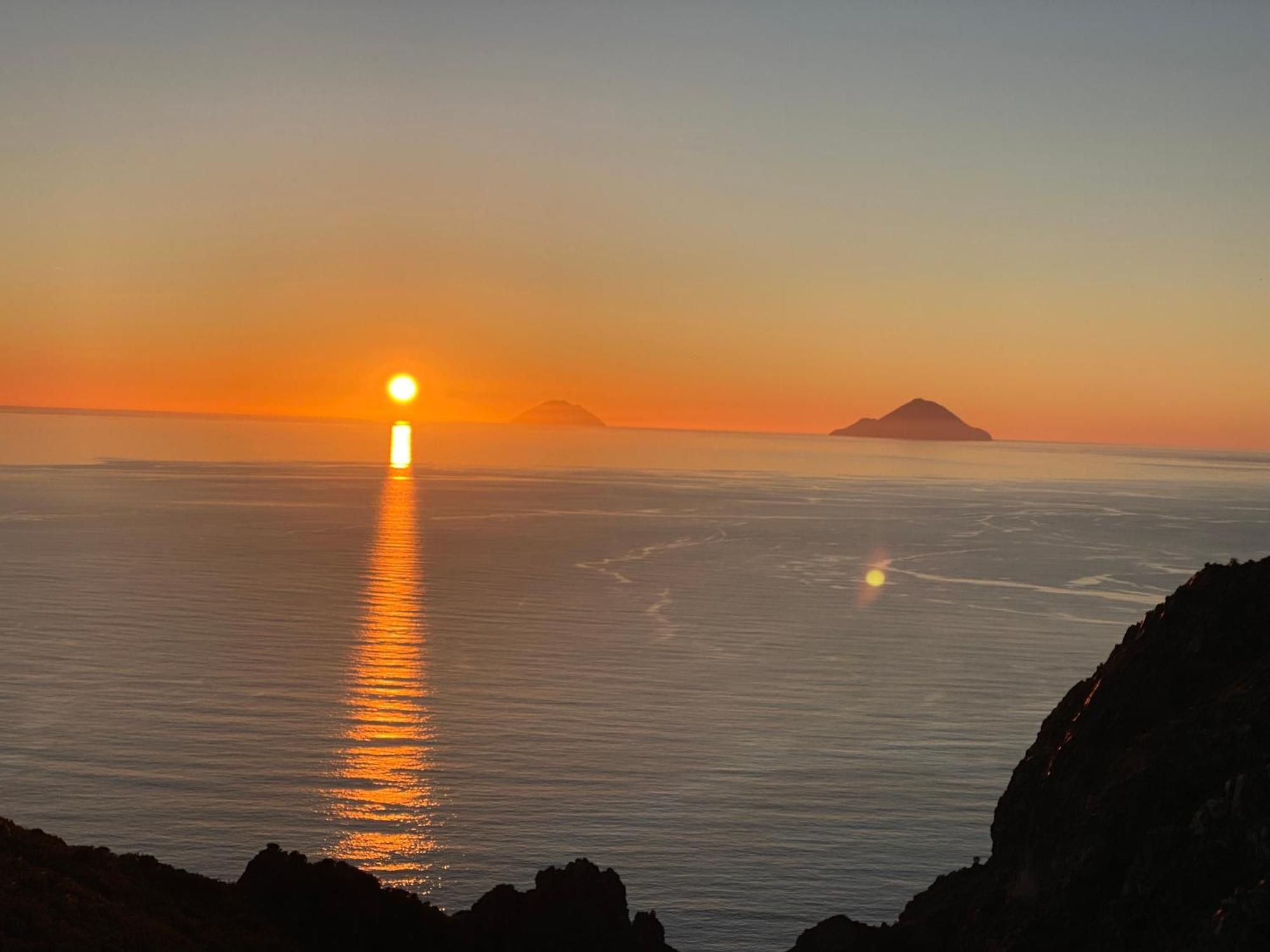 Appartamento Lipari Centro Storico Flat 7 mins from port Esterno foto
